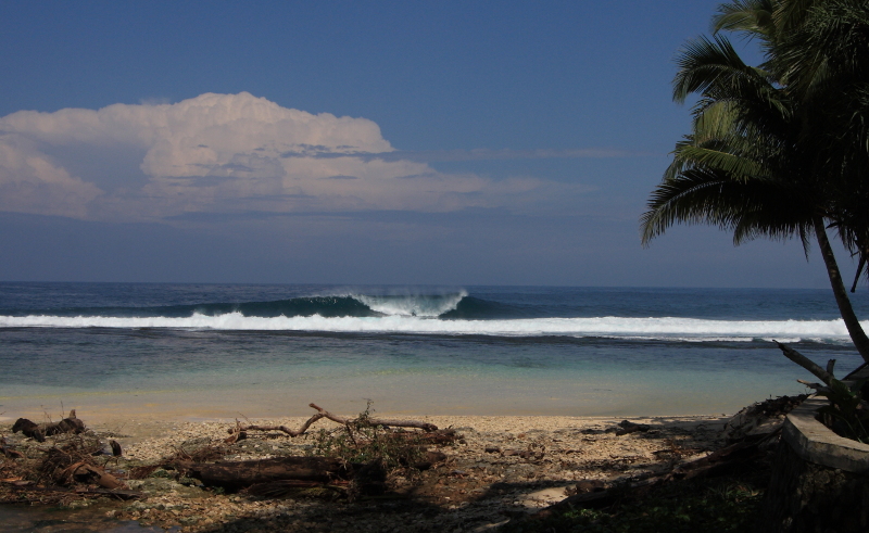 Honey Smacks surfbreak South Sumatra